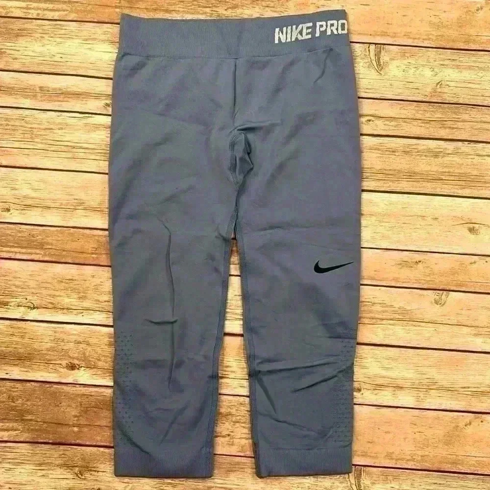 Nike Pro Dry Fit Capri Leggings | Size Small - Picture 1 of 7